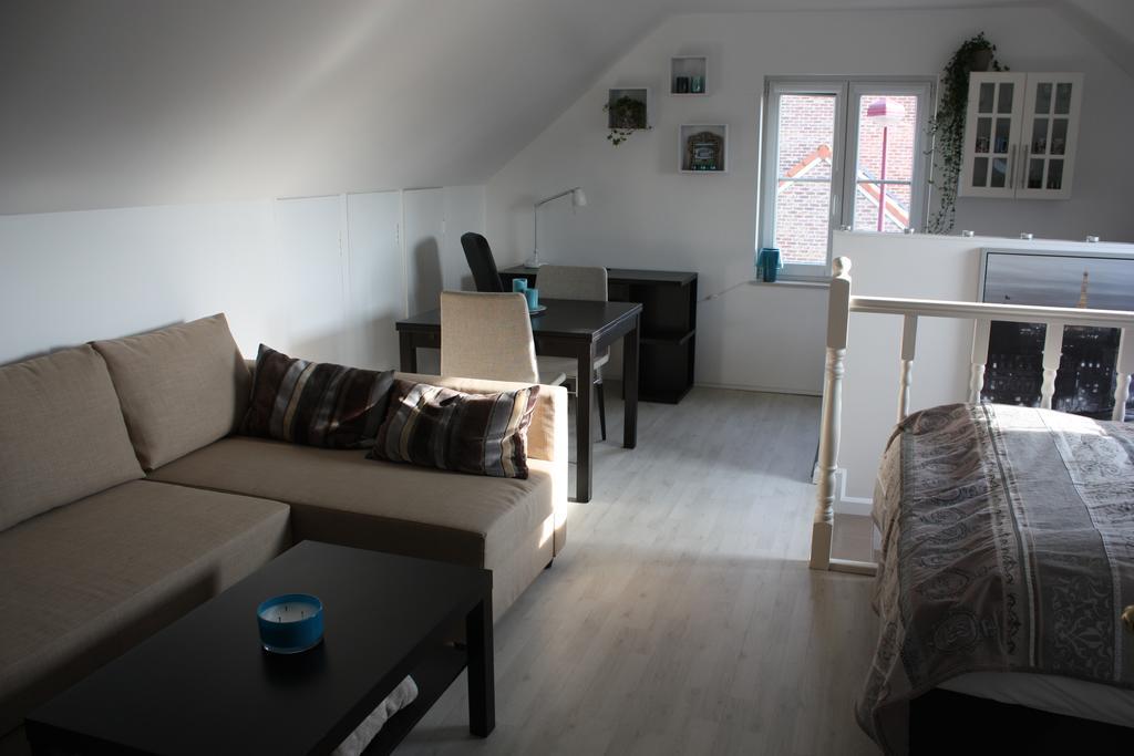 Studio Apartment Alba Terhulpen Buitenkant foto