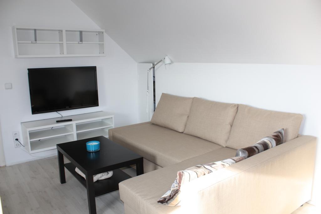 Studio Apartment Alba Terhulpen Buitenkant foto